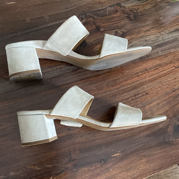 Paul Green metallic brush, gold shimmer, leather, block sandals - Picture 7 of 9